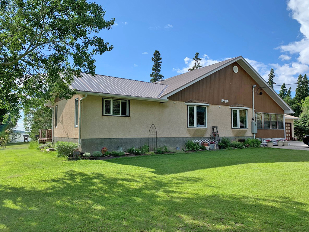 Bed & Breakfast building in summer